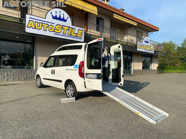 Fiat Doblo 1.6 M-Jet 120cv XL TRASPORTO DISABILI euro6 pedana - foto 3 di 4