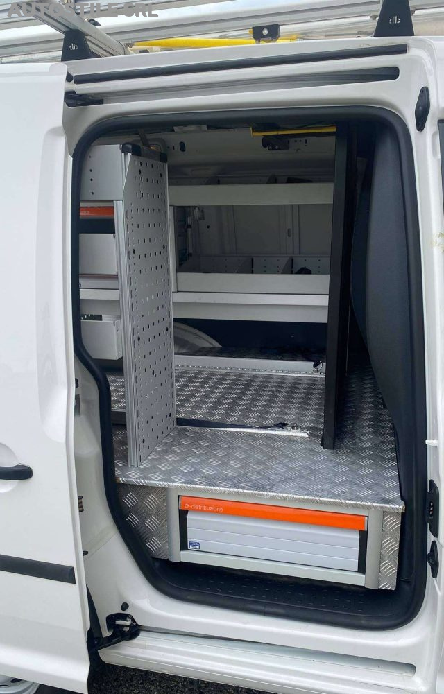 Volkswagen Caddy 2.0 TDI 122CV 4Motion 4X4 OFFICINA MOBILE attrezza - foto 3 di 4