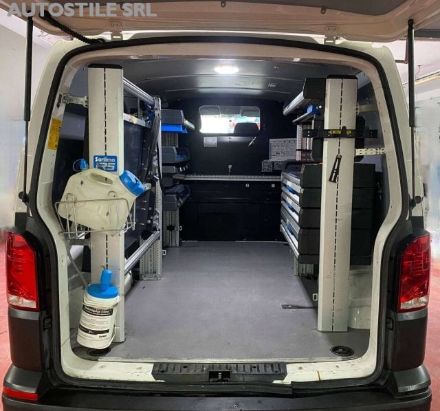 Volkswagen Transporter 2.0 TDI 150cv 4X4 4Motion OFFICINA MOBILE attrezza - foto 2 di 4