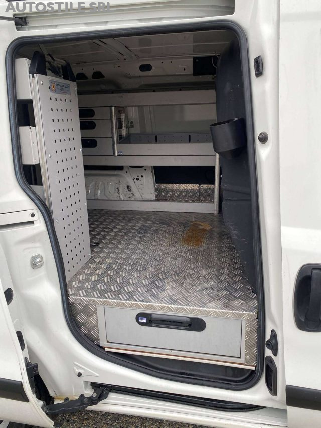 Fiat Doblo 1.6 M-Jet 105cv OFFICINA MOBILE - ATTREZZATO OFFIC - foto 4 di 4