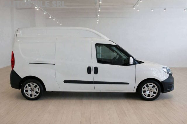 Fiat Doblo XL TETTO ALTO MAXI PASSO LUNGO 3 posti 1.6 M-Jet 1 - foto 3 di 4