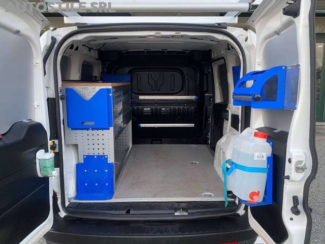 Fiat Doblo 1.6 M-Jet 105cv OFFICINA MOBILE attrezzato officin - foto 3 di 4