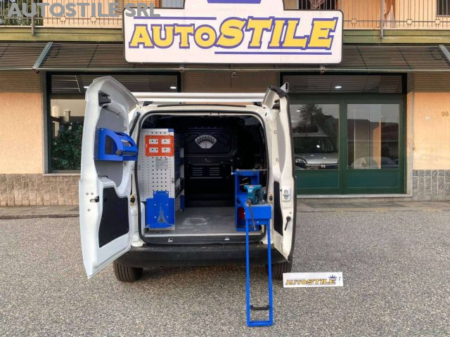 Fiat Fiorino 1.3 M-Jet 95cv OFFICINA MOBILE - attrezzato allest - foto 2 di 4