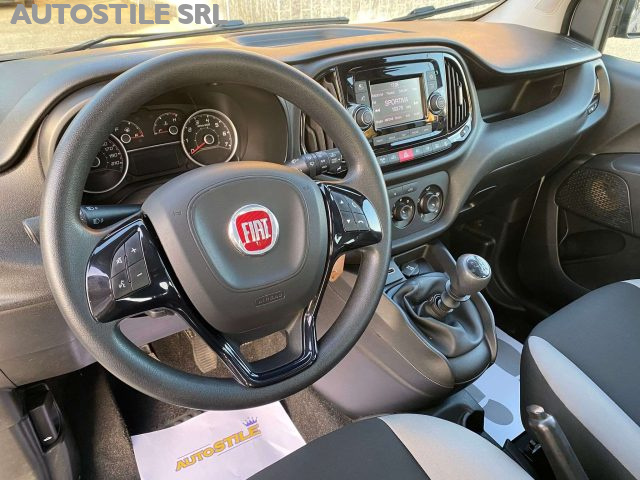 Fiat Doblo Maxi - XL 1.6 M-Jet Passo Lungo Tetto Alto 5 posti usato a TORINO