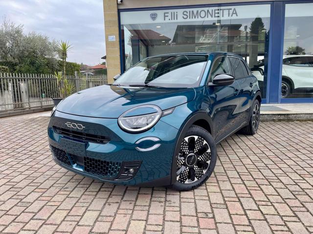 Fiat 600 Hybrid 145 CV DCT MHEV La Prima - KM0 km 0 a CADREZZATE