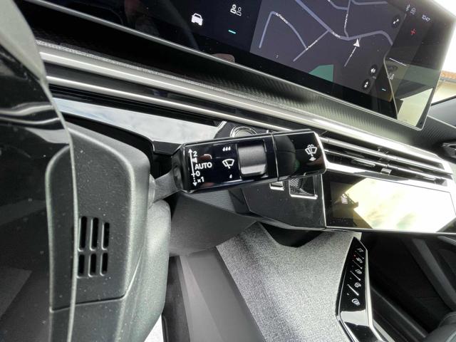 Peugeot 3008 Hybrid 145CV e-DCS6 Allure - KM0 km 0 a CADREZZATE