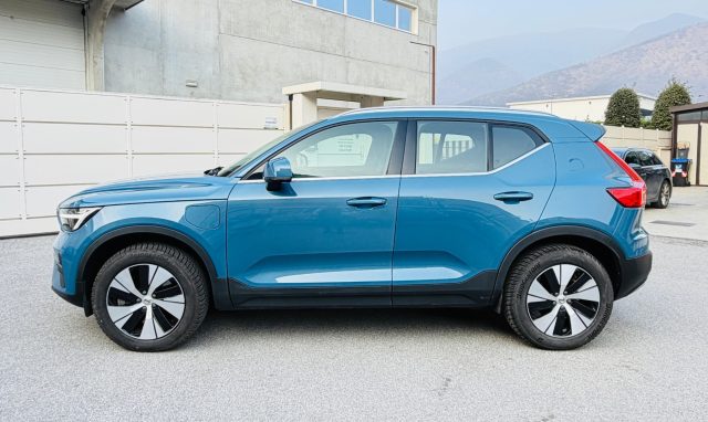 Volvo XC40 T4 Recharge Plug-in Hybrid automatico Plus Bright - foto 2 di 4