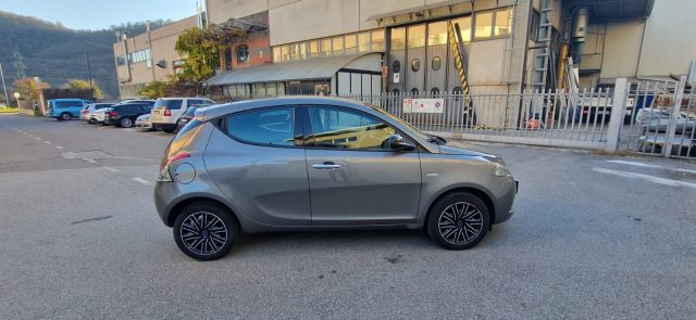 Lancia Ypsilon 1.0 FireFly 5 porte S&S Hybrid Ecochic Gold - foto 4 di 4