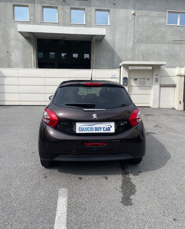 Peugeot 208 1° serie 1.6 e-HDi 92 CV Stop&Start 5 porte Allure - foto 3 di 4