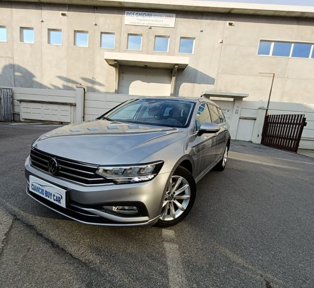 Volkswagen Passat Variant 2.0 TDI SCR EVO Business usato a CONCESIO
