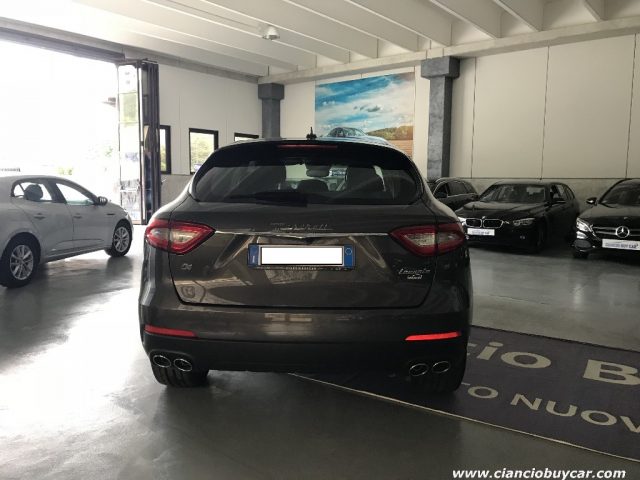Maserati Levante V6 Diesel 250 CV AWD sport - foto 4 di 4