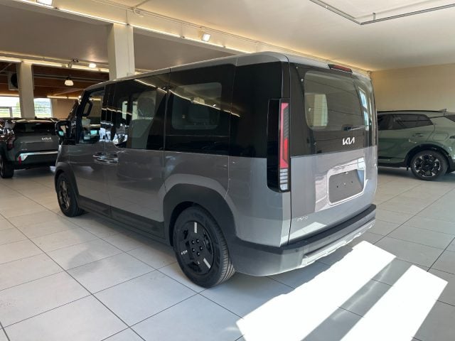 Kia PV5 Passenger Elettrico 71,2 kWh Air Winter pack MY26 - foto 4 di 8