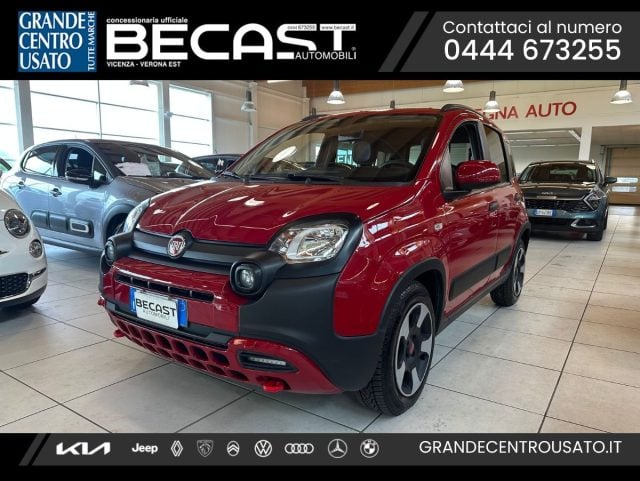 Fiat Panda 1.0 FireFly S&S Hybrid City Cross, del 2023, 49.000 km, in vendita a Brendola (VI)