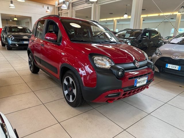Fiat Panda 1.0 FireFly S&S Hybrid City Cross - foto 2 di 4
