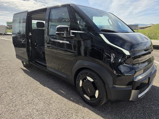 Kia PV5 Passenger 71.2 kWh Long Range Passenger Earth - PROMO - foto 3 di 4