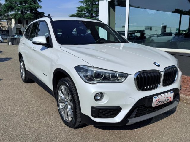 BMW X1 xDrive18d Business AUT - NAVI - LED - PDC - 18 - foto 3 di 4