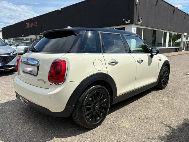 MINI Cooper D 1.5 5 porte AUT - NAVI - LED - BT - PDC POST. - 16 - foto 4 di 4