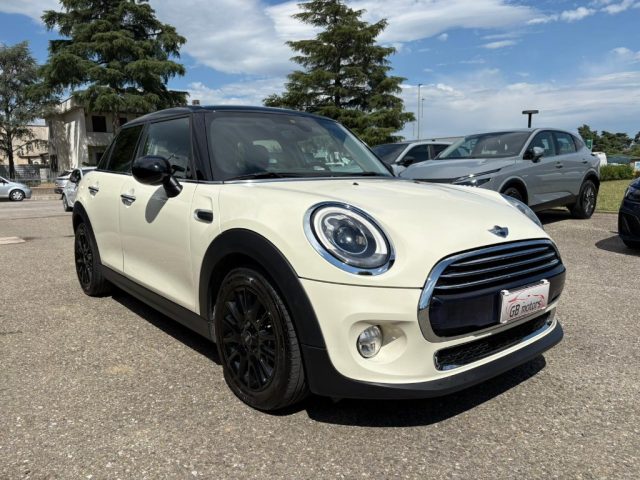 MINI Cooper D 1.5 5 porte AUT - NAVI - LED - BT - PDC POST. - 16 - foto 3 di 4