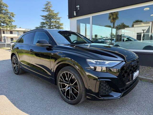 Audi Q8 50 TDI 286 CV quattro S line edition Black Pack - foto 4 di 4