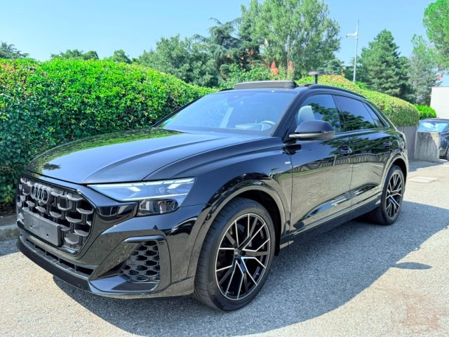 Audi Q8 50 TDI 286 CV quattro S line edition Black Pack - foto 2 di 4