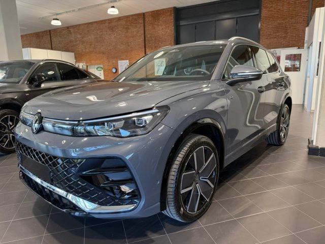 Volkswagen Tiguan 2.0 TDI 193 CV DSG 4MOTION MY26 R-Line Plus TETTO - foto 2 di 4