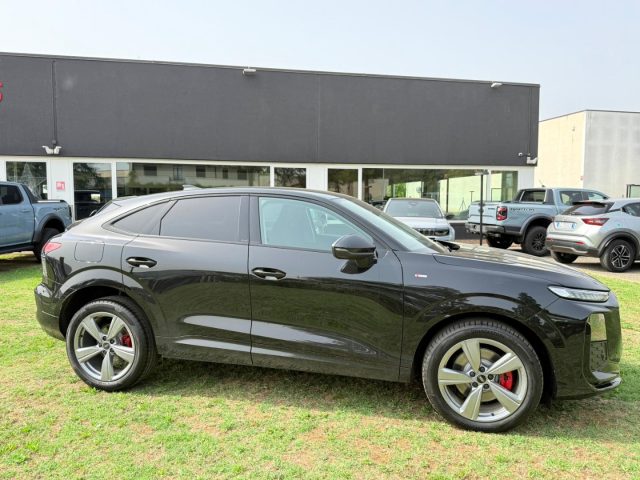 Audi Q3 SPB TDI 110 kW S tronic S Line ed. NAVI - TECH PRO - foto 3 di 4