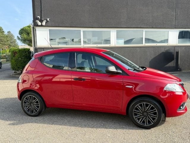 Lancia Ypsilon 1.2 69 CV 5 porte GPL Ecochic Elefantino Blu - foto 4 di 4