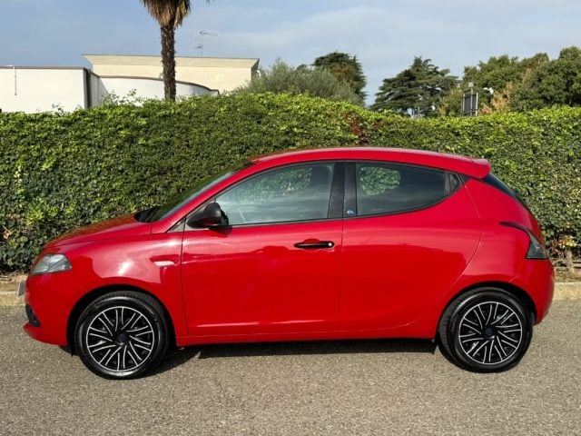 Lancia Ypsilon 1.2 69 CV 5 porte GPL Ecochic Elefantino Blu - foto 2 di 4