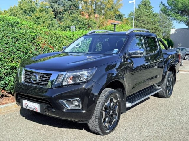 Nissan Navara 2.3 dCi 190 CV 4WD Double Cab N-Guard TETTO, del 2019, 108.000 km, in vendita a Imola (BO)