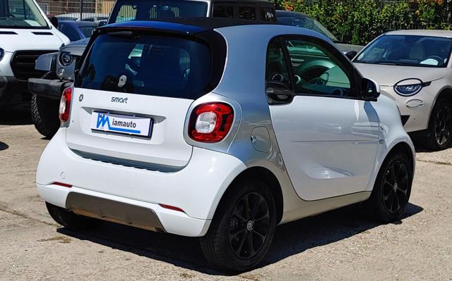 smart forTwo 1.0cc 71cv AUTO - foto 3 di 4