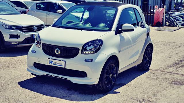 smart forTwo 1.0cc 71cv AUTO - foto 2 di 4