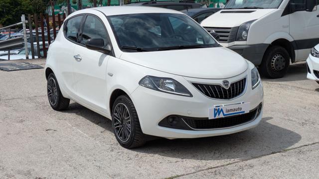 Lancia Ypsilon 1.0 FireFly GOLD 70cv - Hybrid - foto 3 di 4