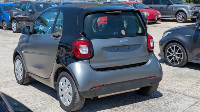 smart forTwo Twinamic 1.0cc 71cv - foto 3 di 4