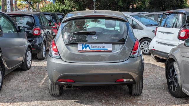 Lancia Ypsilon Hybrid Gold 1.0cc 70cv - foto 4 di 4
