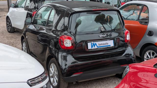 smart forTwo TWINAMIC 1.0cc 71cv - foto 3 di 4