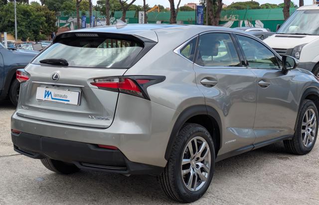 Lexus NX 300h 2.5FULL HYBRID 4WD CVT 243cv(155cv) - foto 3 di 4