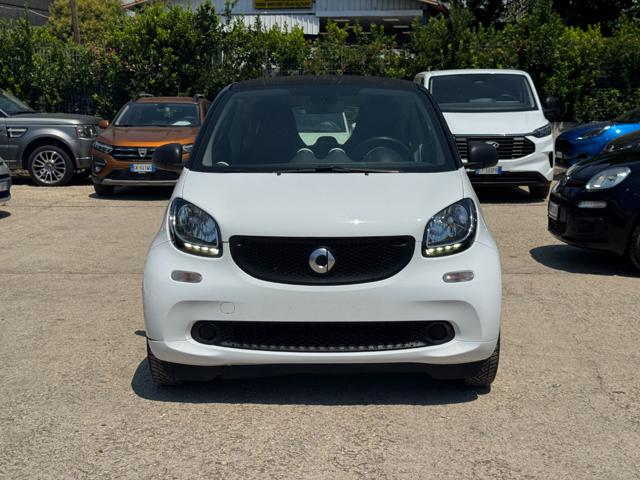 smart forTwo 1.0cc 71cv AUTOMATICA - foto 2 di 4