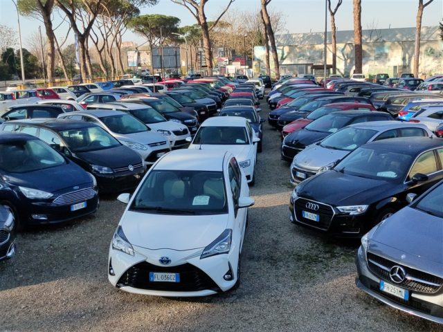 Citroen C3 1.2 EAT6 S&S Feel Pack CARPLAY,CRUISE,CLIMA - foto 2 di 4