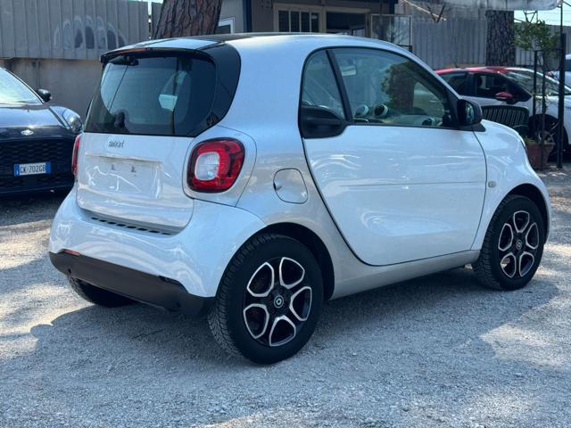 smart forTwo 1.0cc 71cv AUTOMATICA - foto 4 di 4