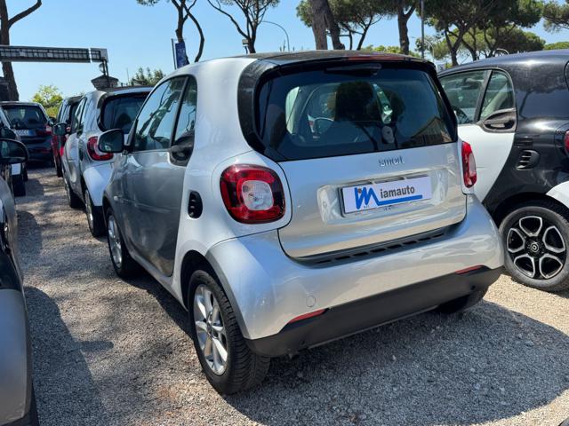 smart forTwo 0.9cc 90cv AUTOMATICA TETTO PANORAMICO - foto 4 di 4