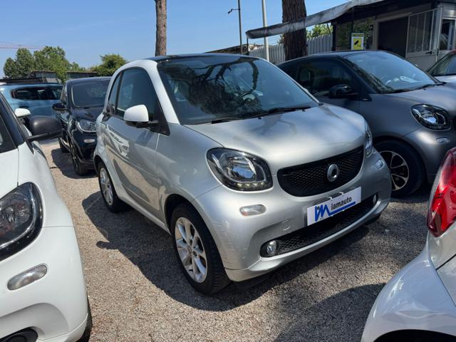 smart forTwo 0.9cc 90cv AUTOMATICA TETTO PANORAMICO - foto 2 di 4