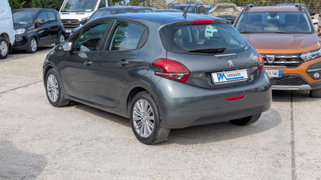 Peugeot 208 Activ 1.2cc 82cv - foto 3 di 4