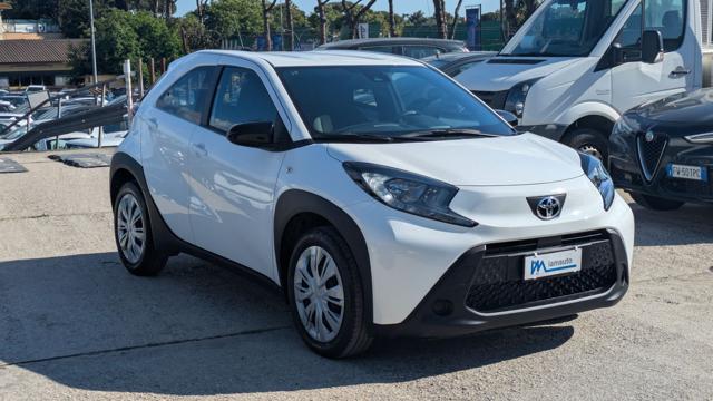 Toyota Aygo X 1.0 TREND 72cv - foto 3 di 4