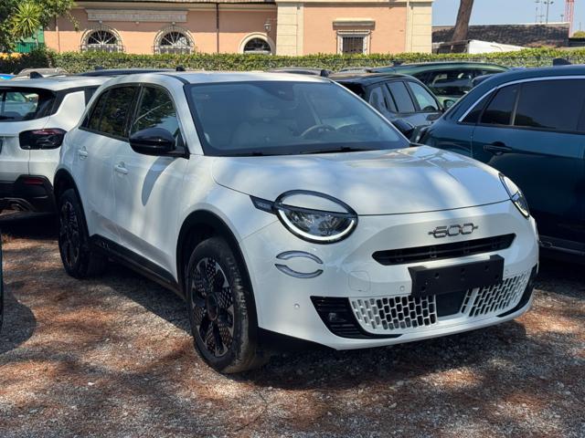 Fiat 600 LA PRIMA Hybrid 1.2cc 100cv AUT. CAMERA POST. NAVI usato a ROMA