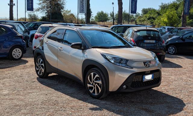 Toyota Aygo X VVT-I 1.0cc 72cv - foto 2 di 4