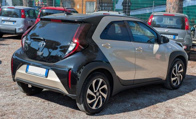 Toyota Aygo X VVT-I 1.0cc 72cv - foto 3 di 4