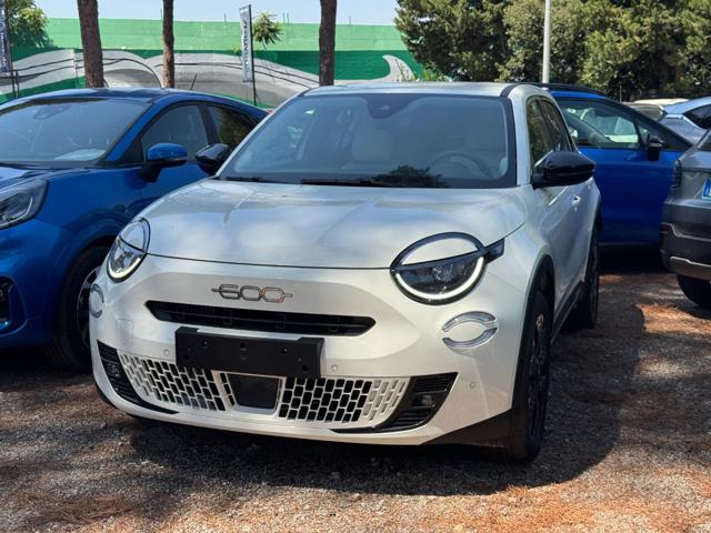 Fiat 600 Hybrid LA PRIMA 1.2cc 100cv AUT. NAVI. RETROCAM usato a ROMA