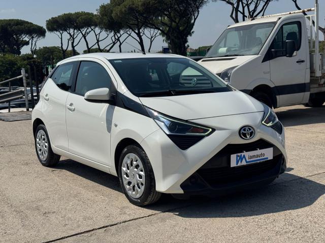 Toyota Aygo x-Business M-MT 1.0cc 72cv - CAMBIO AL VOLANTE - foto 3 di 4