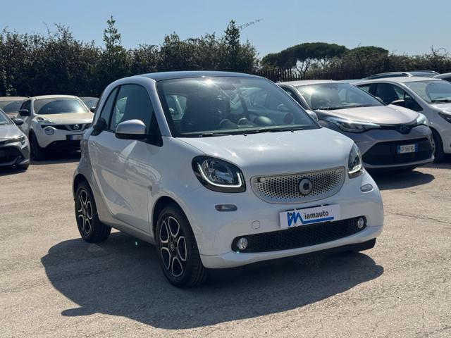 smart forTwo Prime 1.0cc 71cv AUT. CRUISE CONTROL - foto 2 di 4