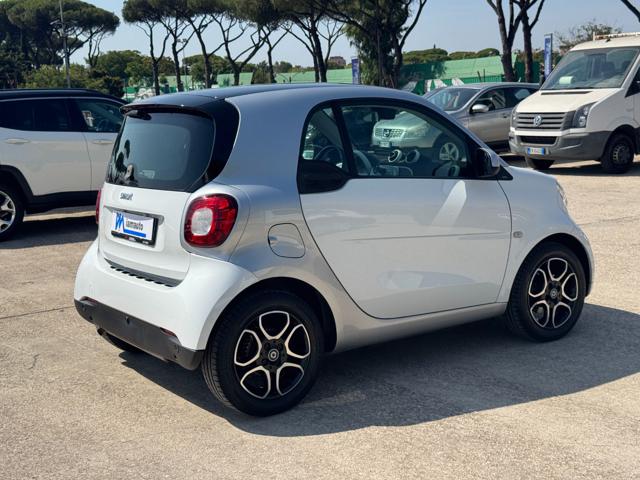 smart forTwo Prime 1.0cc 71cv AUT. CRUISE CONTROL - foto 3 di 4